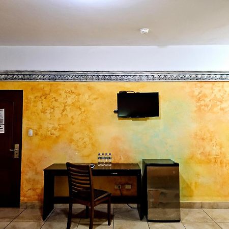 Antigua Inn Hotel Guatemala City ภายนอก รูปภาพ