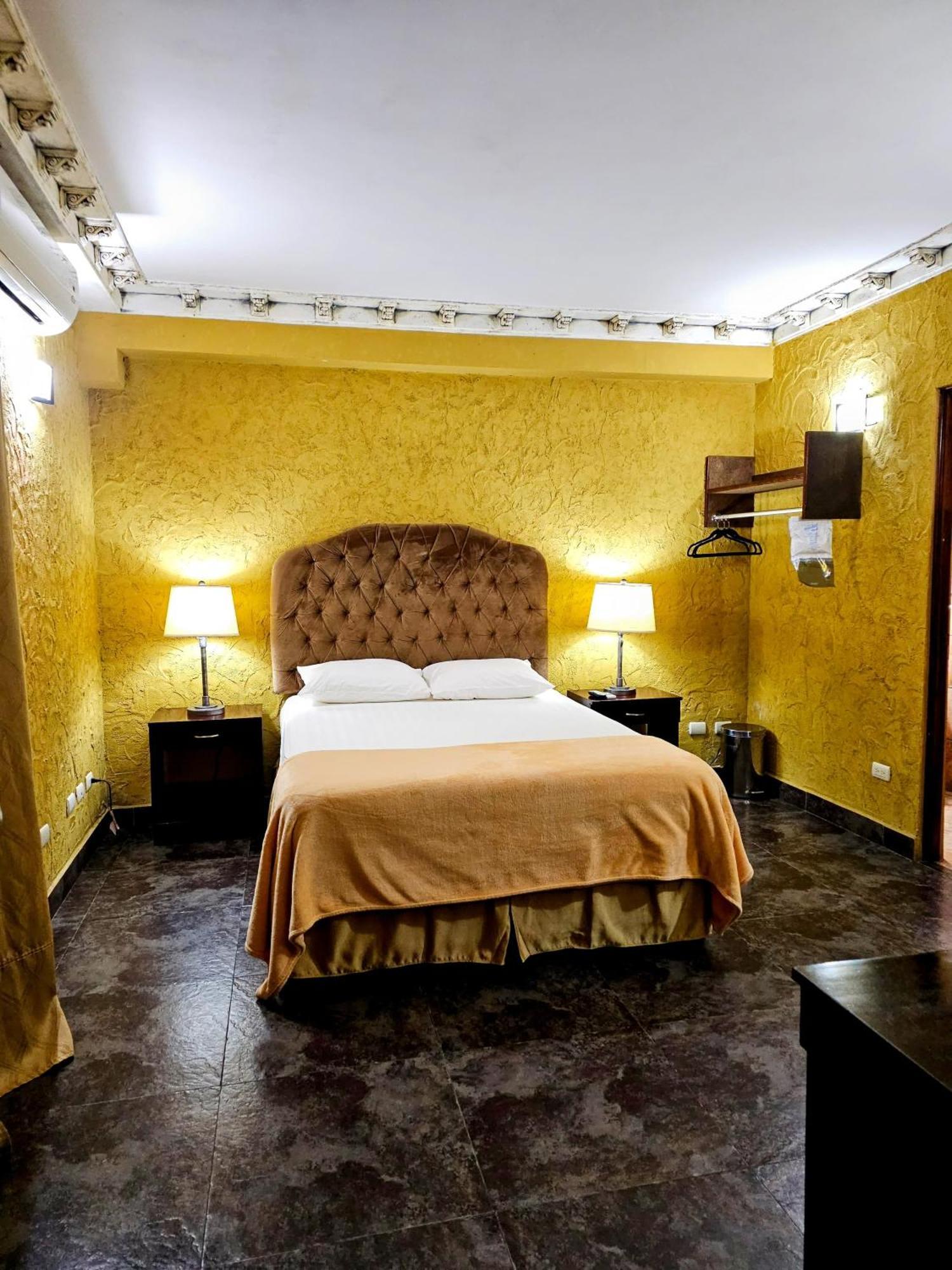 Antigua Inn Hotel Guatemala City ภายนอก รูปภาพ