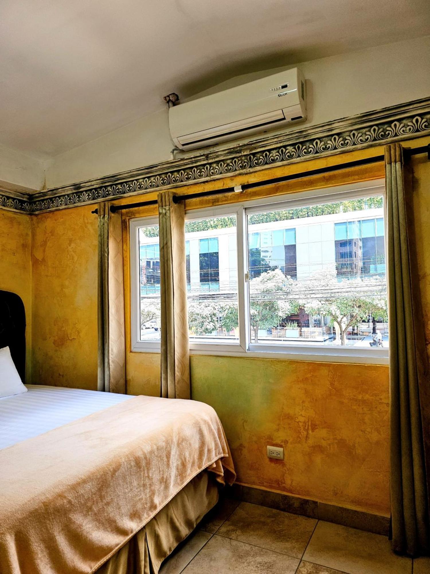 Antigua Inn Hotel Guatemala City ภายนอก รูปภาพ