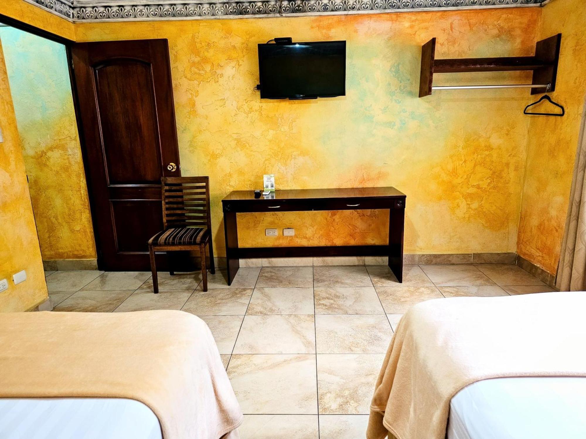 Antigua Inn Hotel Guatemala City ภายนอก รูปภาพ