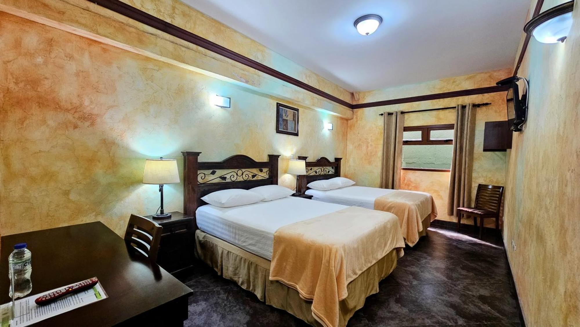 Antigua Inn Hotel Guatemala City ภายนอก รูปภาพ