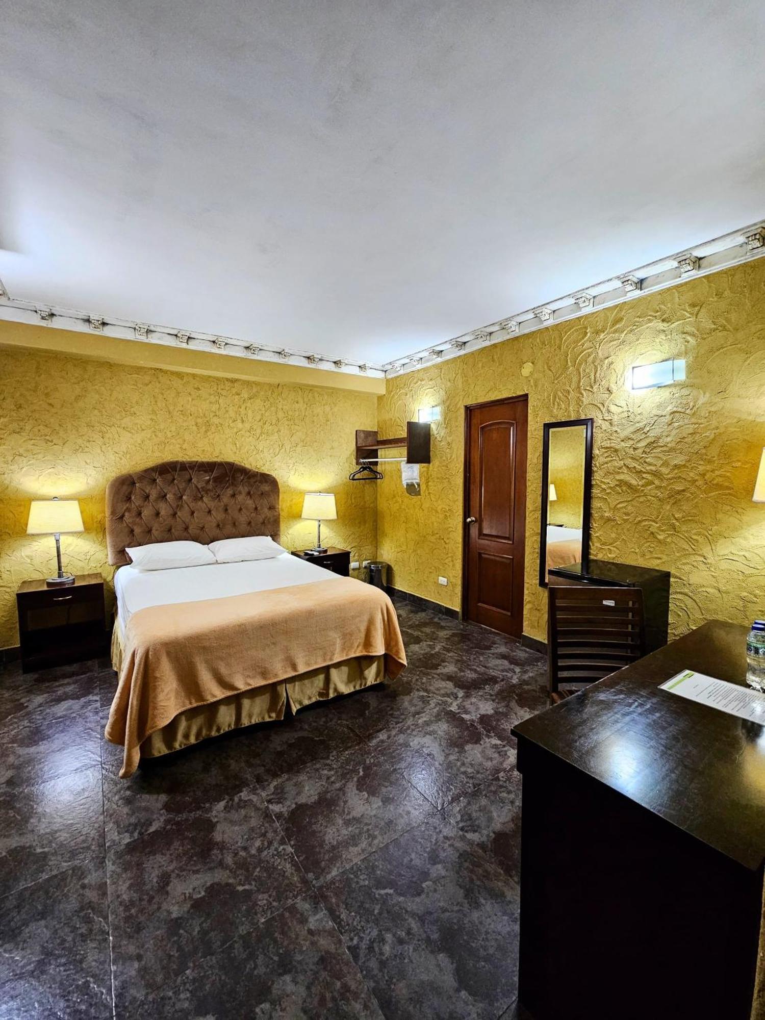 Antigua Inn Hotel Guatemala City ภายนอก รูปภาพ
