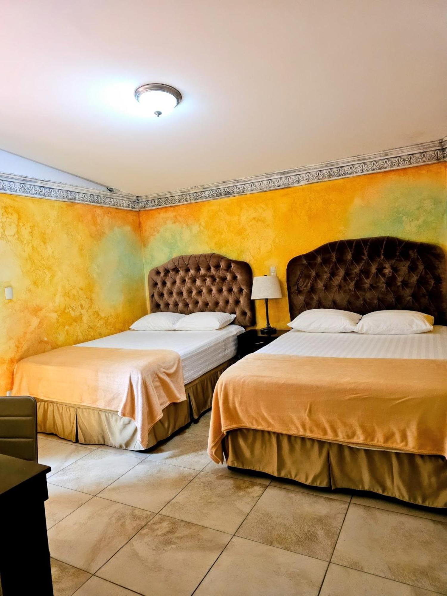 Antigua Inn Hotel Guatemala City ภายนอก รูปภาพ