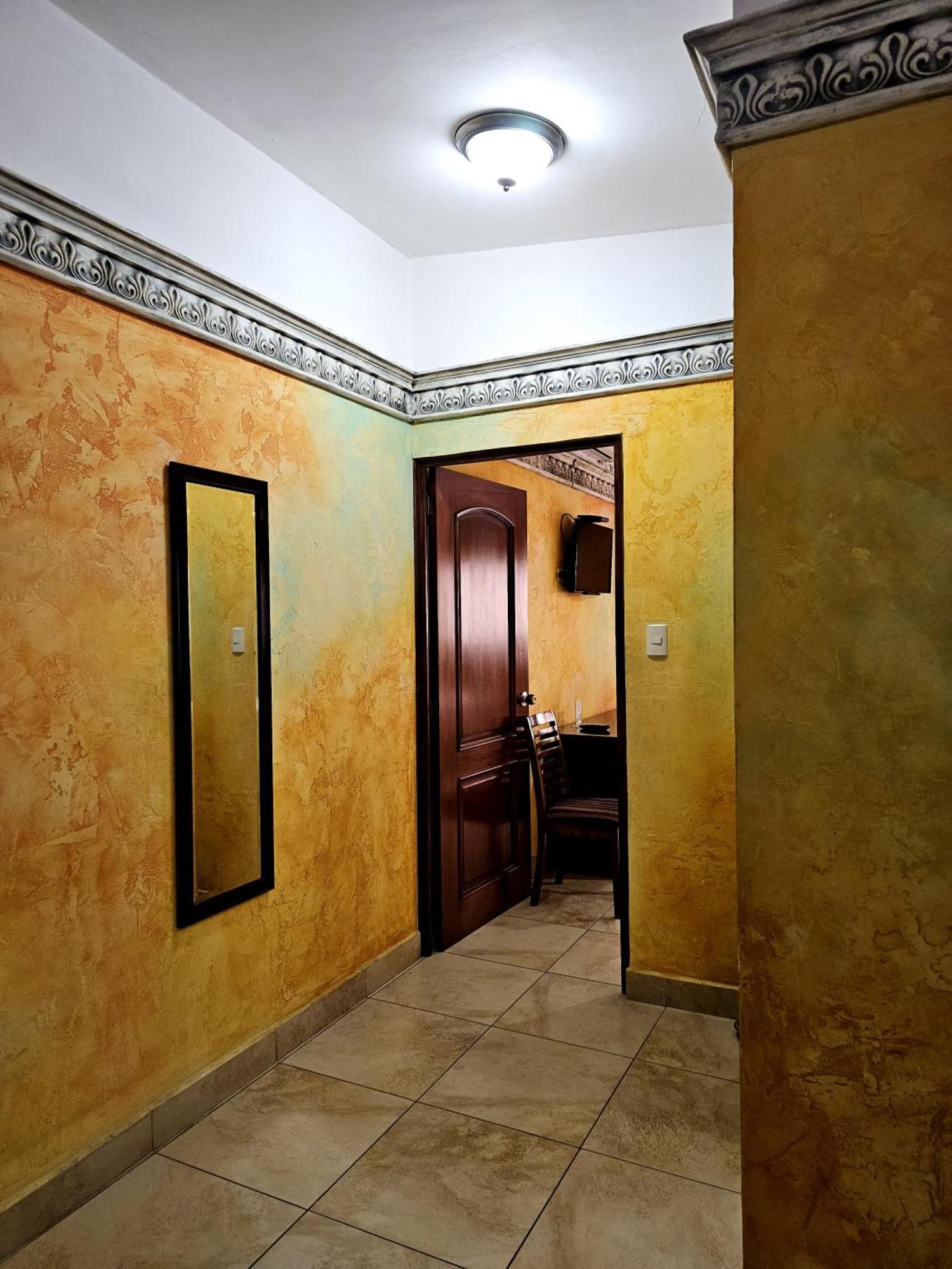 Antigua Inn Hotel Guatemala City ภายนอก รูปภาพ