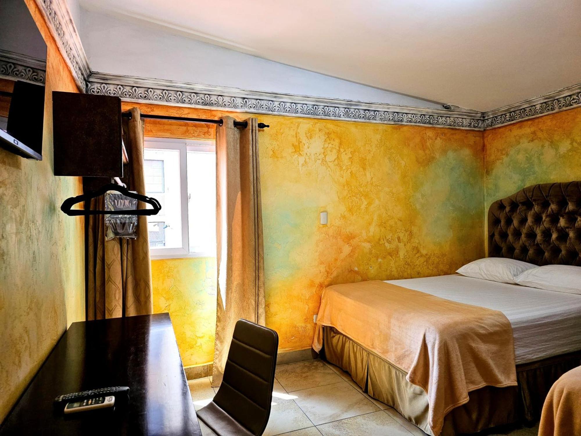 Antigua Inn Hotel Guatemala City ภายนอก รูปภาพ