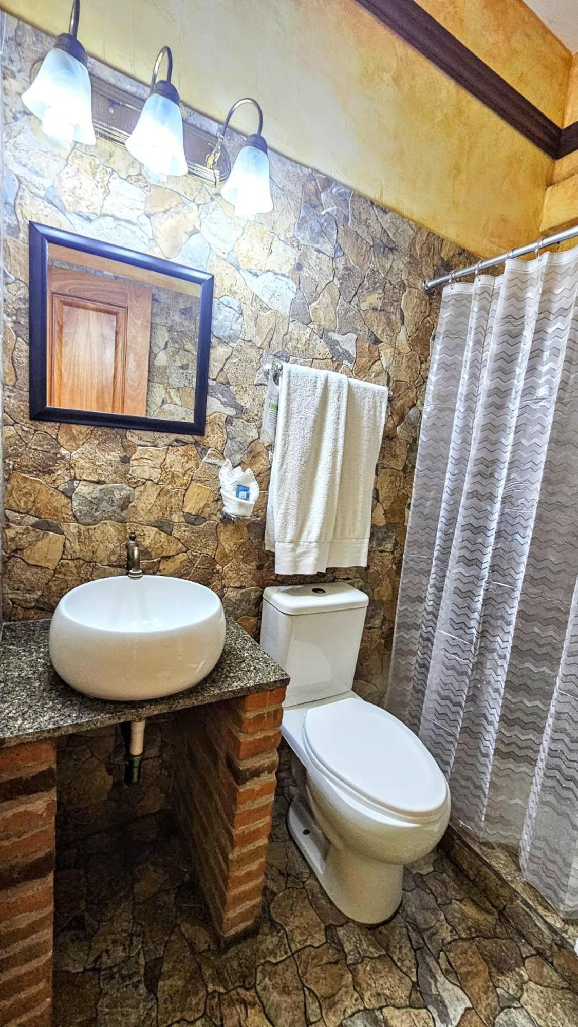 Antigua Inn Hotel Guatemala City ภายนอก รูปภาพ