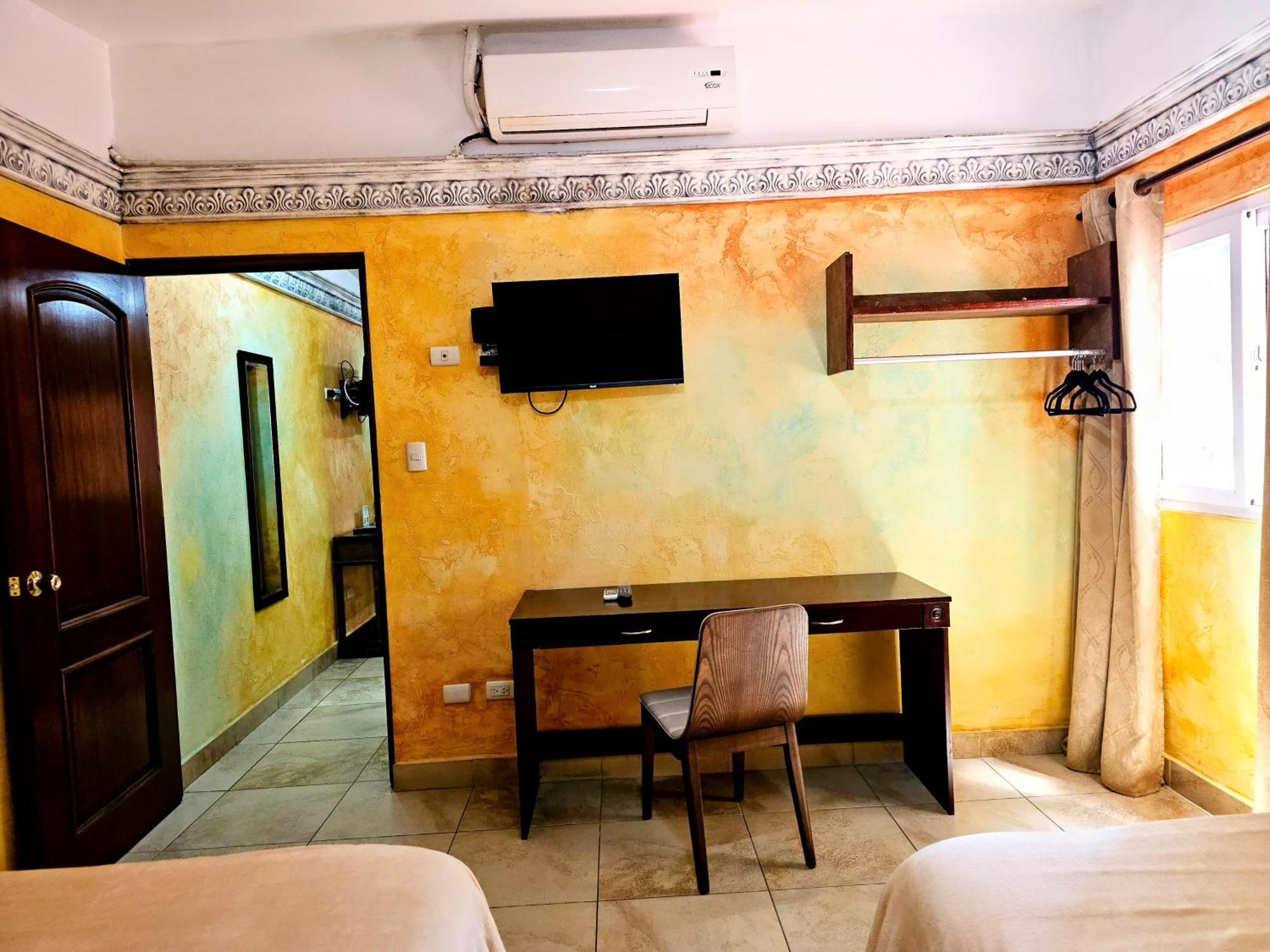 Antigua Inn Hotel Guatemala City ภายนอก รูปภาพ